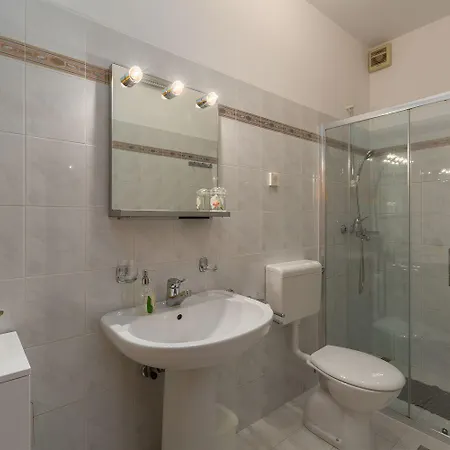 Charmantes Nur 400 Meter Zum Mit Grossem Pool, Privater Terrasse, Grill, Liegen *