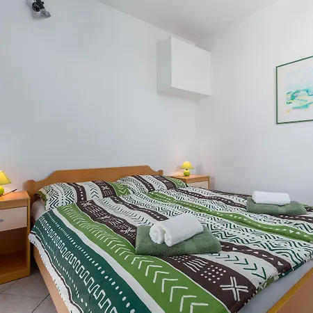 Charmantes Nur 400 Meter Zum Mit Grossem Pool, Privater Terrasse, Grill, Liegen * Porec